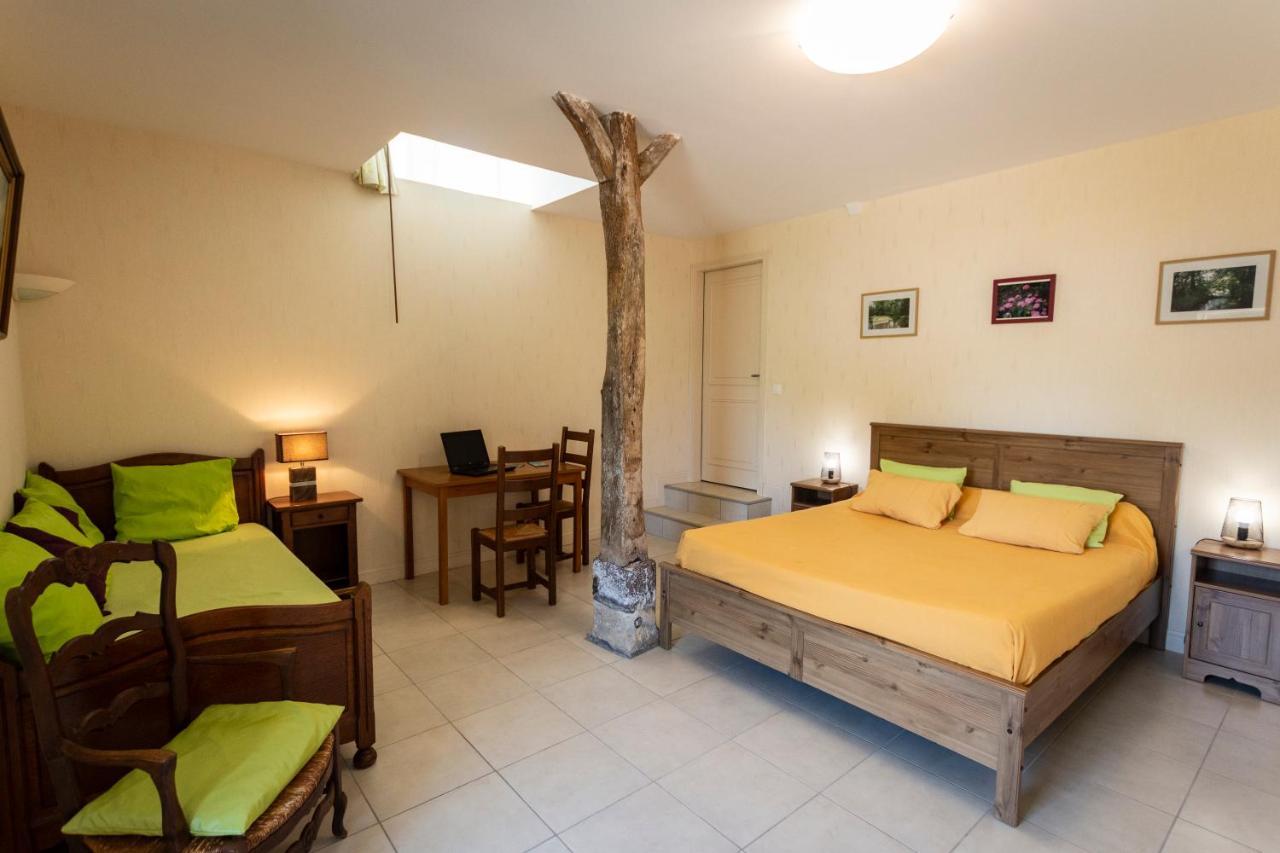 La Haye Gites Et Chambre D'Hotes 아브리르 외부 사진