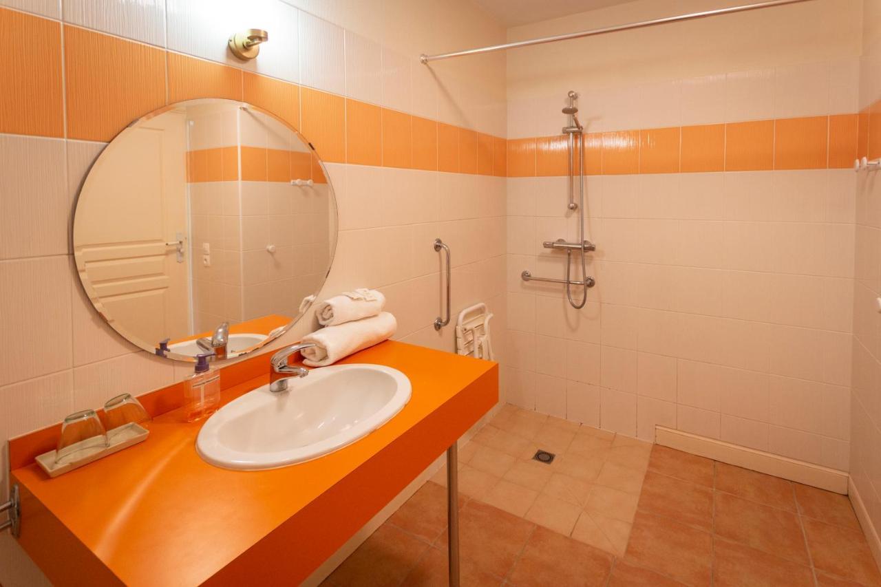 La Haye Gites Et Chambre D'Hotes 아브리르 외부 사진